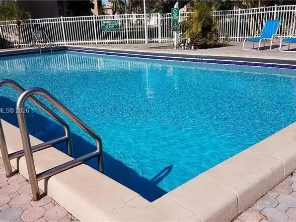 1701 NW 96th Ter, Hollywood, FL