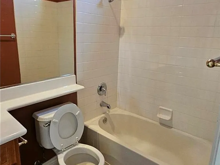 9116 Hampstead Ave — Photo 25