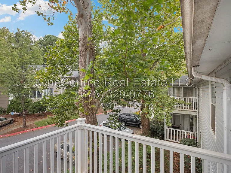 1410 Augusta Dr — Photo 25