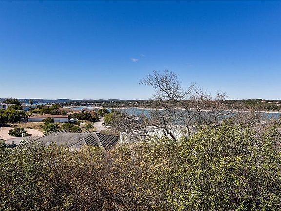 3rd image of 519 Rock Bluff Dr