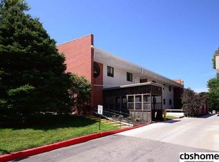 2820 N 66th St #301, Omaha, NE 68104