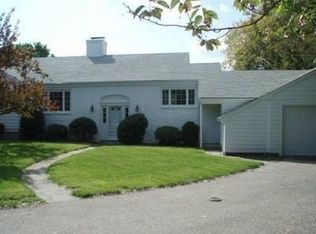 6 Shute Ave, Hingham, MA 02043