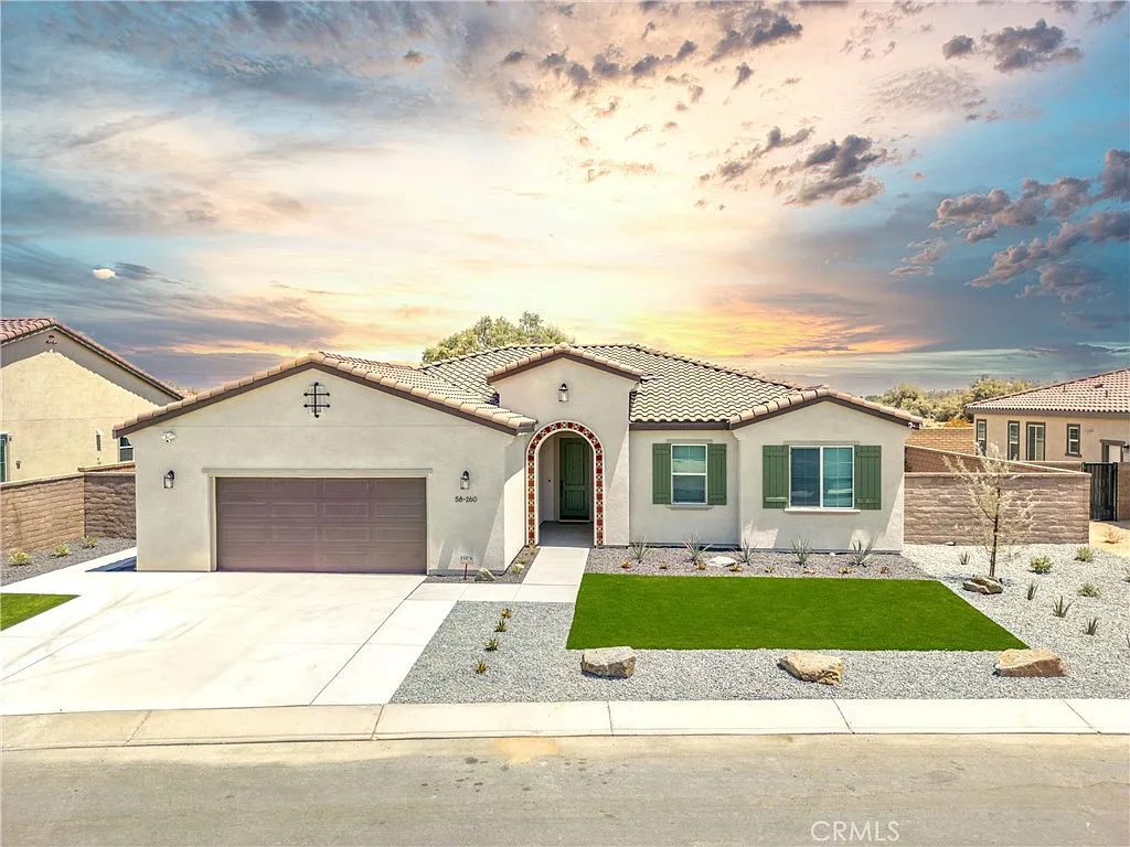 4 bed, 2179 sqft, $5,875 — Photo 3