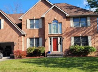 697 Fox Holw, Dekalb, IL 60115