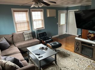 2799 Pawtucket Ave APT 3, East Providence, RI 02914