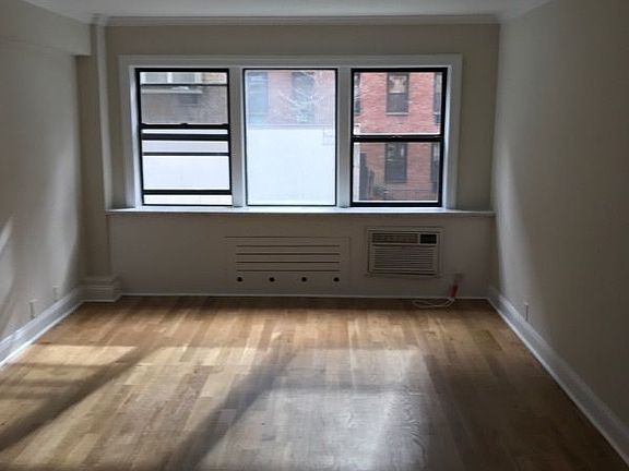 3rd image of 311 E 50th St APT 2E