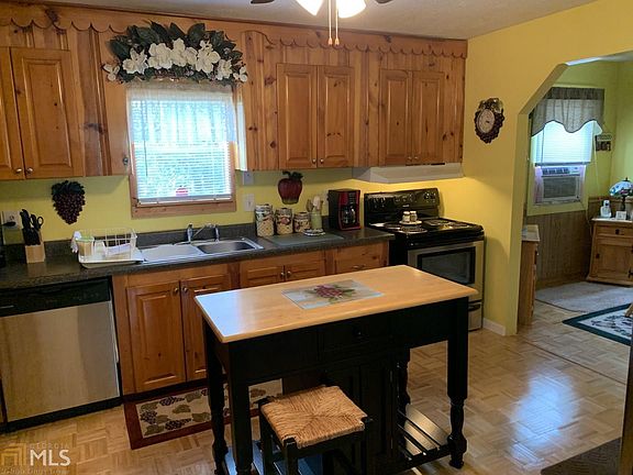 5th image of 60 Evans Mill Cir
