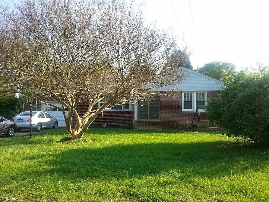 1st image of 24 S Terrace Dr