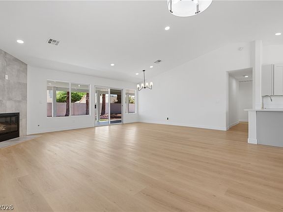 3rd image of 6134 Evening View St