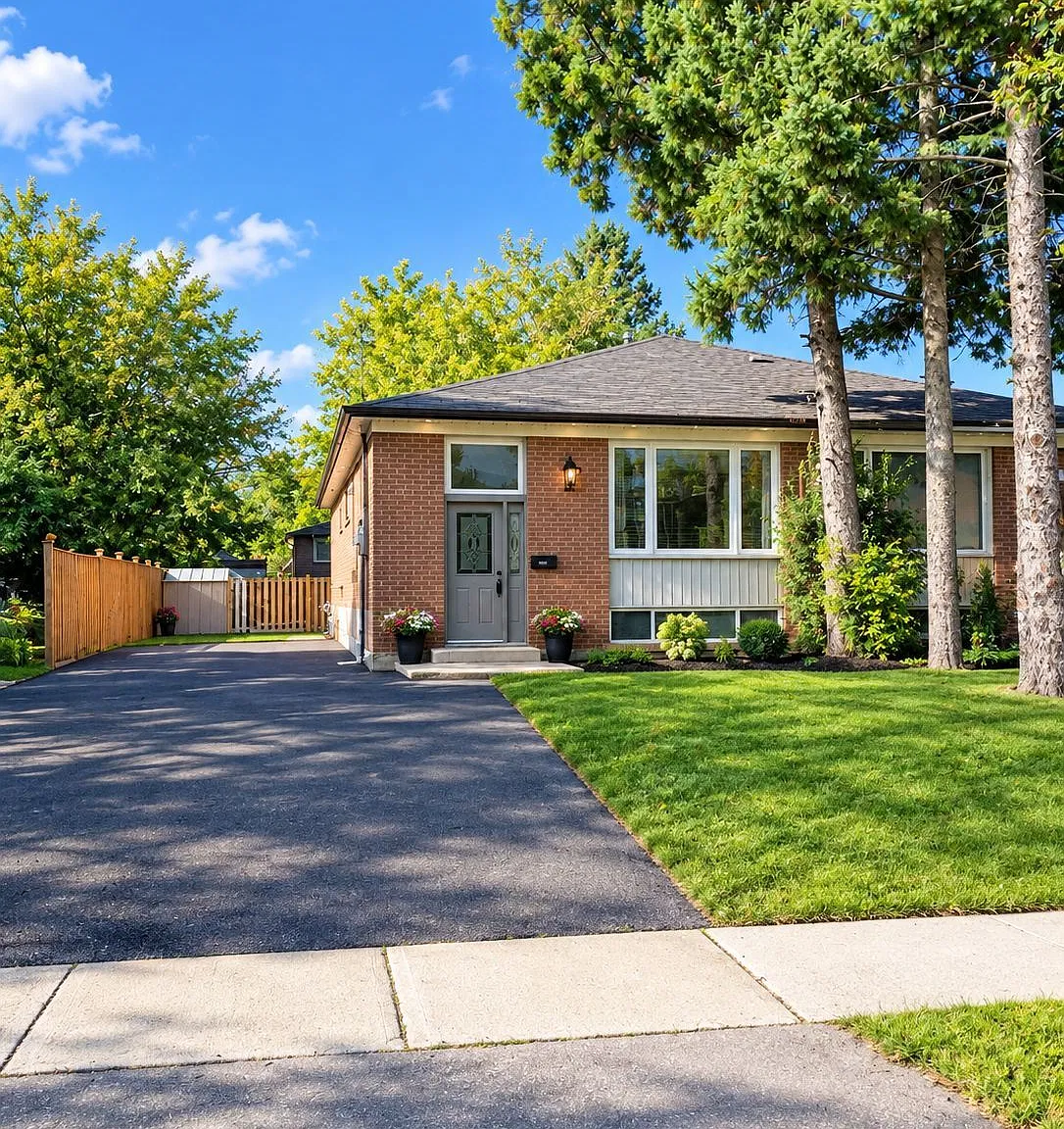 3 bed, $2,400 — Photo 1