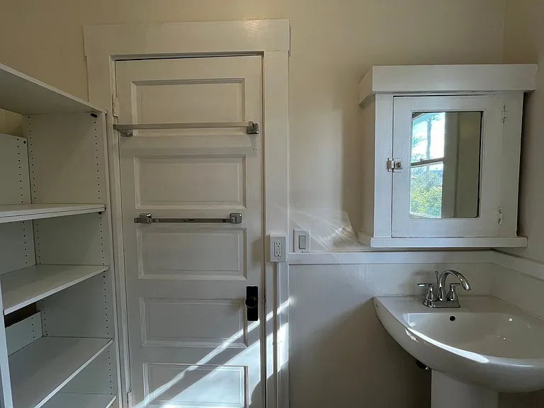 1535 Park St — Photo 15