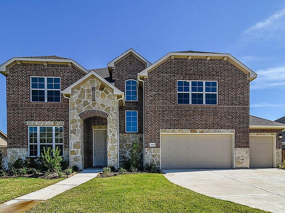 1st image of 2021 Coventry Bay Dr