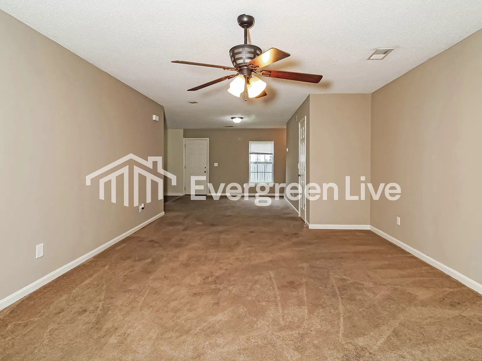 3 bed, 2.5 bath, 1630 sqft, $1,695 — Photo 2