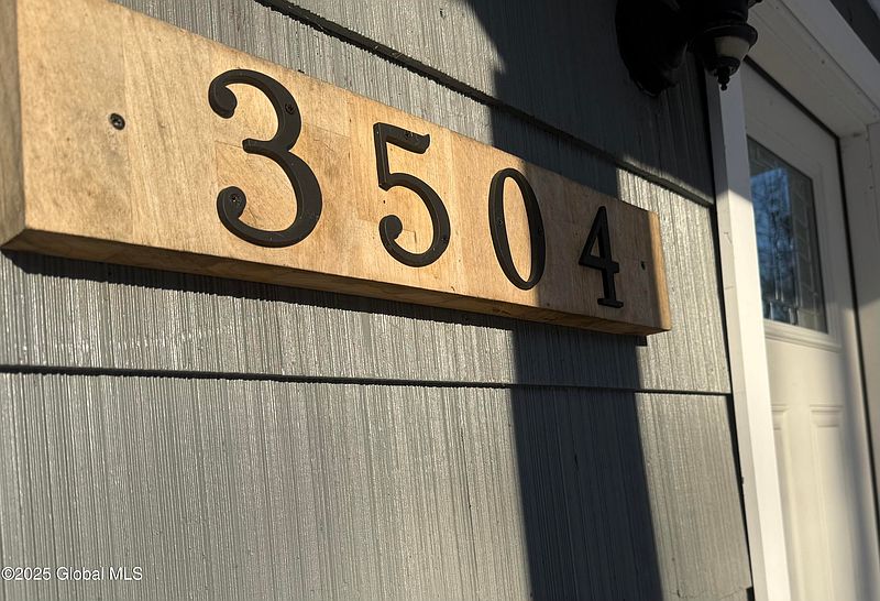 3rd image of 3504 Rosendale Road
