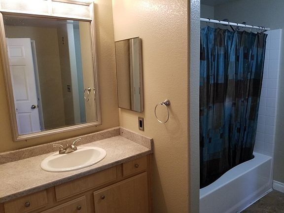 4th image of 24909 Madison Ave Unit 1921