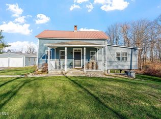 1612 W Glenville Rd, Amsterdam, NY 12010