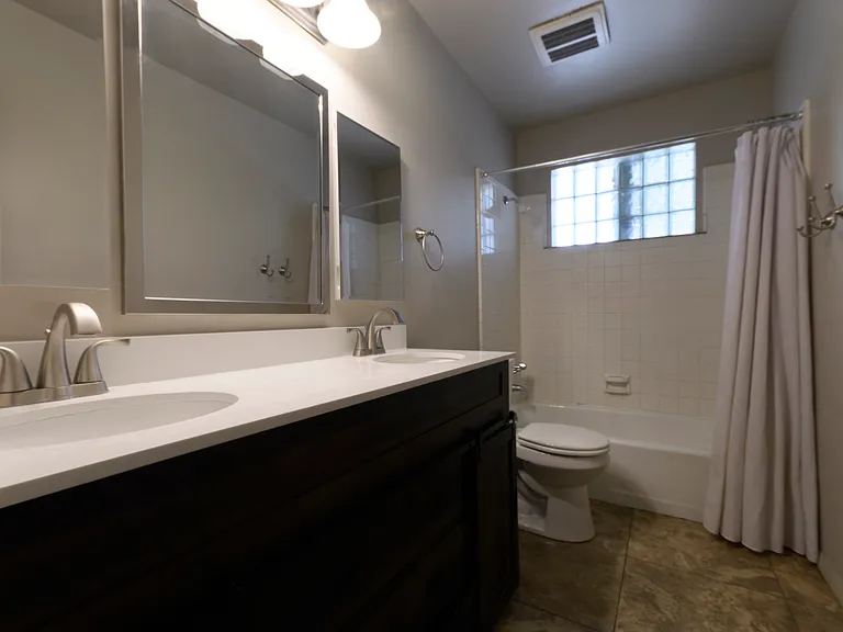 1028 E Wesleyan Dr — Photo 11