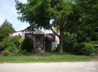 17 S Maple Ave, Tuckerton, NJ 08087