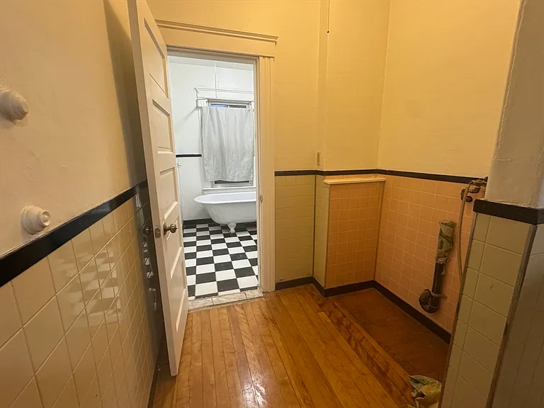 63 Upsala St #3 — Photo 8