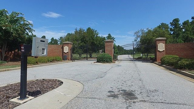 2nd image of 4 Fox Creek Dr