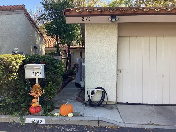2142 Wetstone Dr, Thousand Oaks, CA 91362