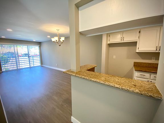 5th image of 3016 Honolulu Ave #6