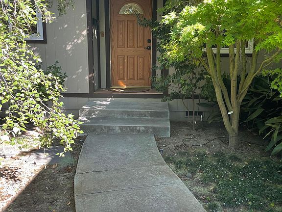 2nd image of 1112 Willow Glen Way