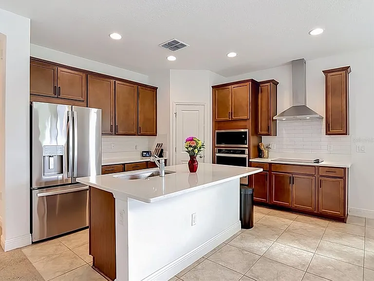 792 Hyperion Dr — Photo 13