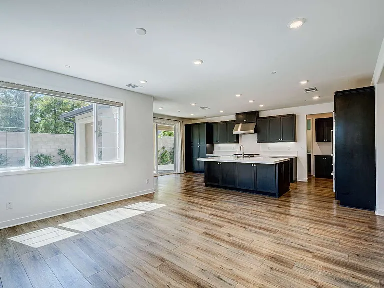 32465 Combine Dr — Photo 11