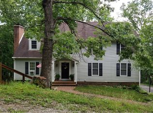 6631 Suncrest Dr, Roanoke, VA 24014