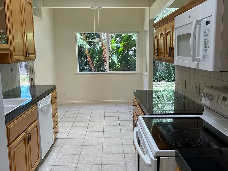 9 Roosevelt Cir — Photo 3