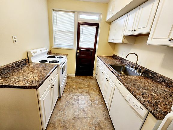 3rd image of 5837 Devonshire Ave APT 2W