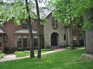 225 E Ravine Baye Rd, Bayside, WI 53217