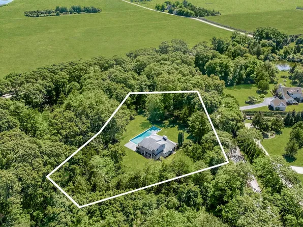 51 Little Noyac Path, Water Mill, NY 11976