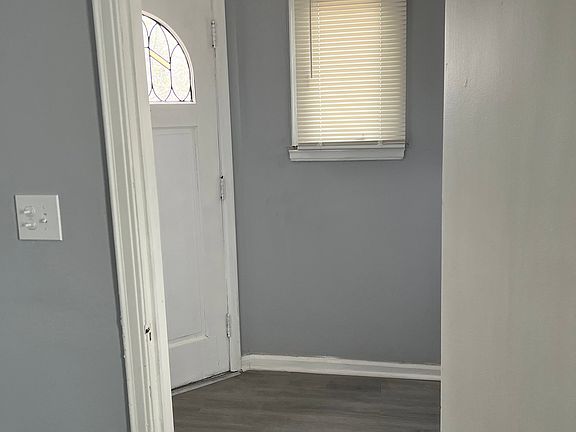 4th image of 1646 21st St