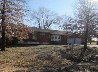 31433 Santa Fe Dr, Paola, KS 66071