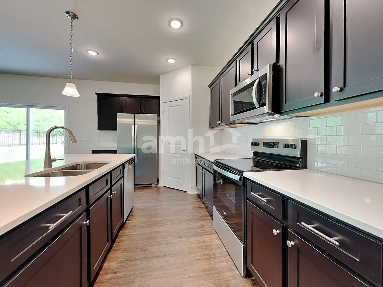 5 bed, 3.0 bath, 2513 sqft, $2,720 — Photo 3