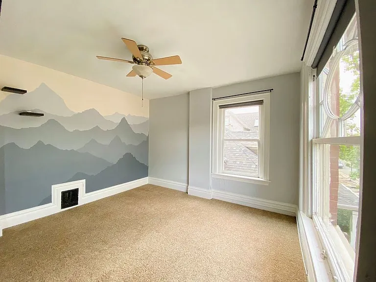 109 N Logan St #2 — Photo 2