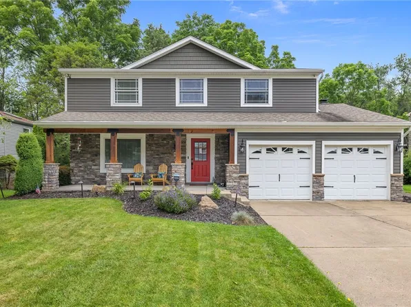 1016 Barnsley Dr, South Park, PA 15129