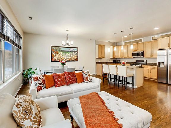 4th image of 4149 N Kenmore Ave APT 2N