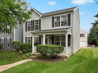 1011 Symphony Dr, Aurora, IL 60504