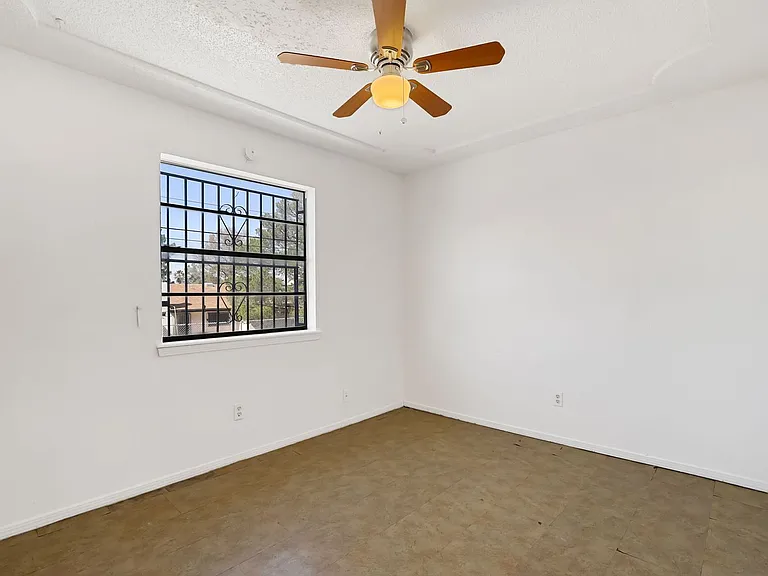 3017 E Glen Dr — Photo 10