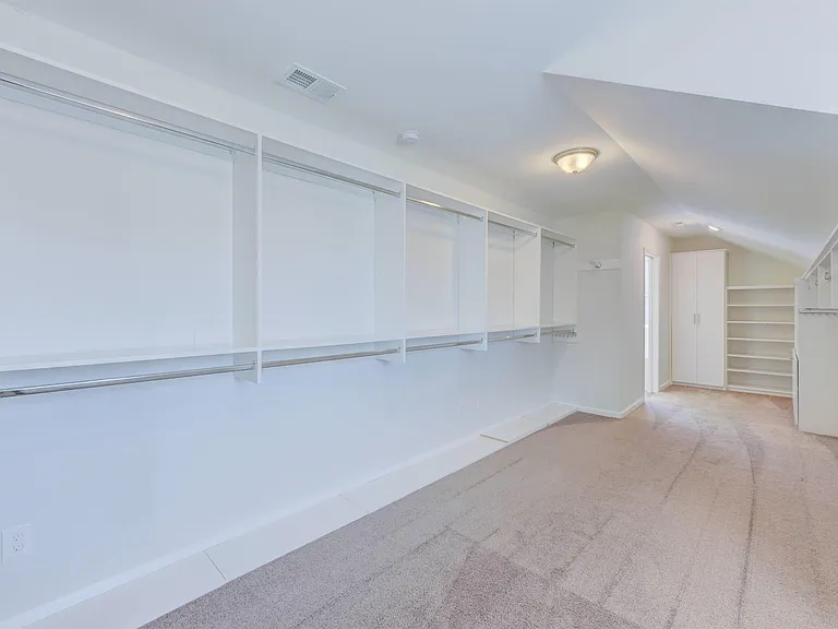 151 Brockway Dr — Photo 31