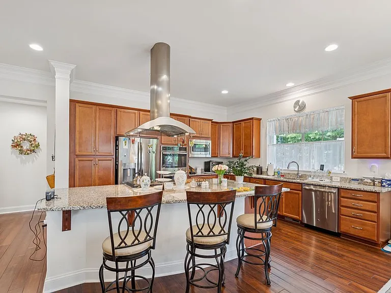 213 Grebe Dr — Photo 2