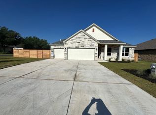 421 Spyglass St, Meadowlakes, TX 78654