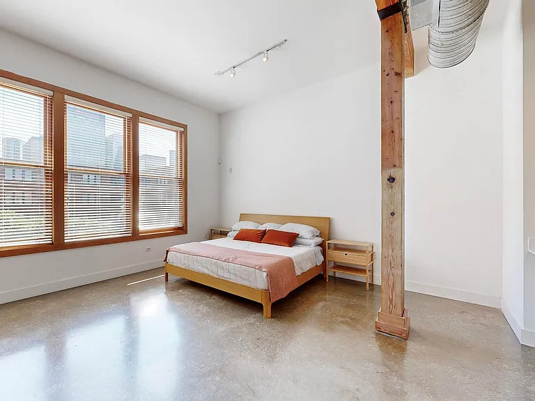 2502 Live Oak St #217 — Photo 7