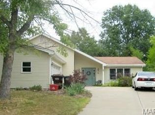 6 Lussac Ct, Lake Saint Louis, MO 63367