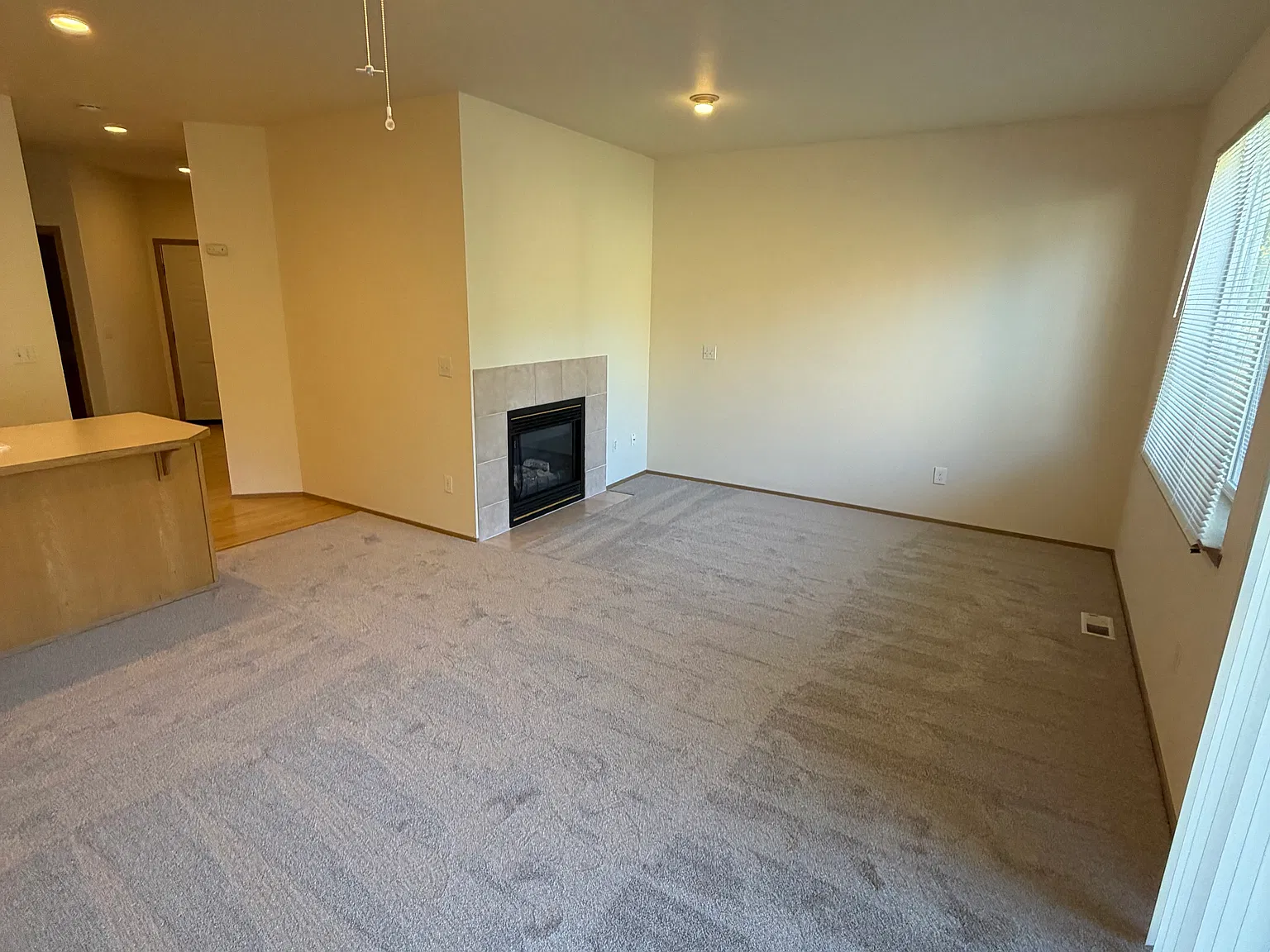 3 bed, 2.5 bath, 1500 sqft, $2,585 — Photo 3