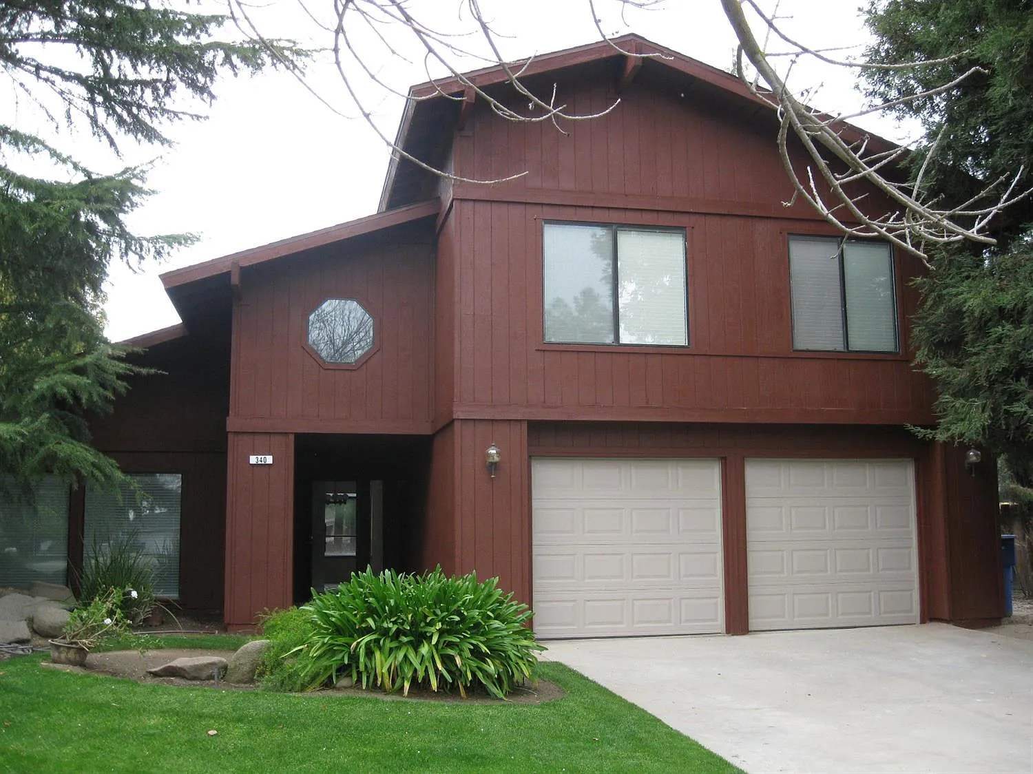 340 W Teague Ave photo 1