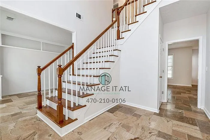 60 Ruby Forest Pkwy — Photo 13